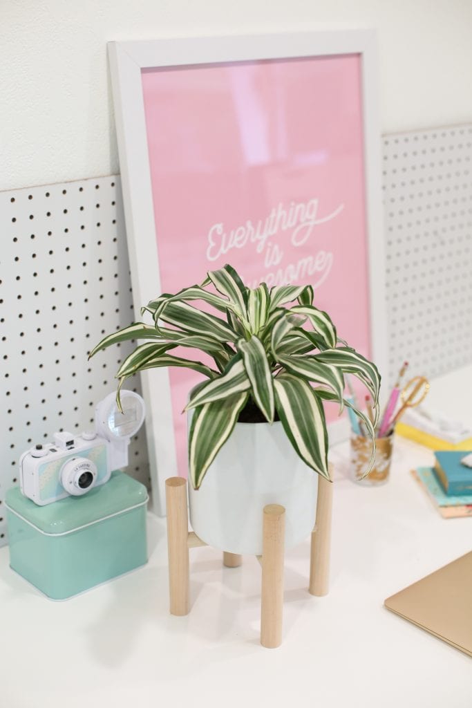 DIY Midcentury Modern Plant Stand