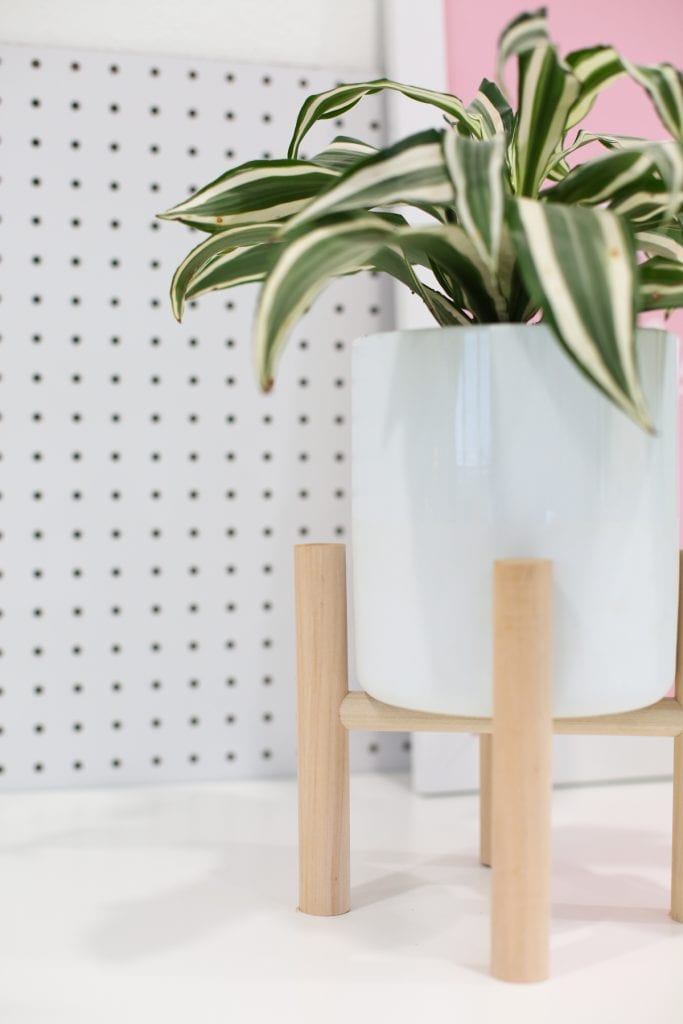 DIY Midcentury Modern Plant Stand
