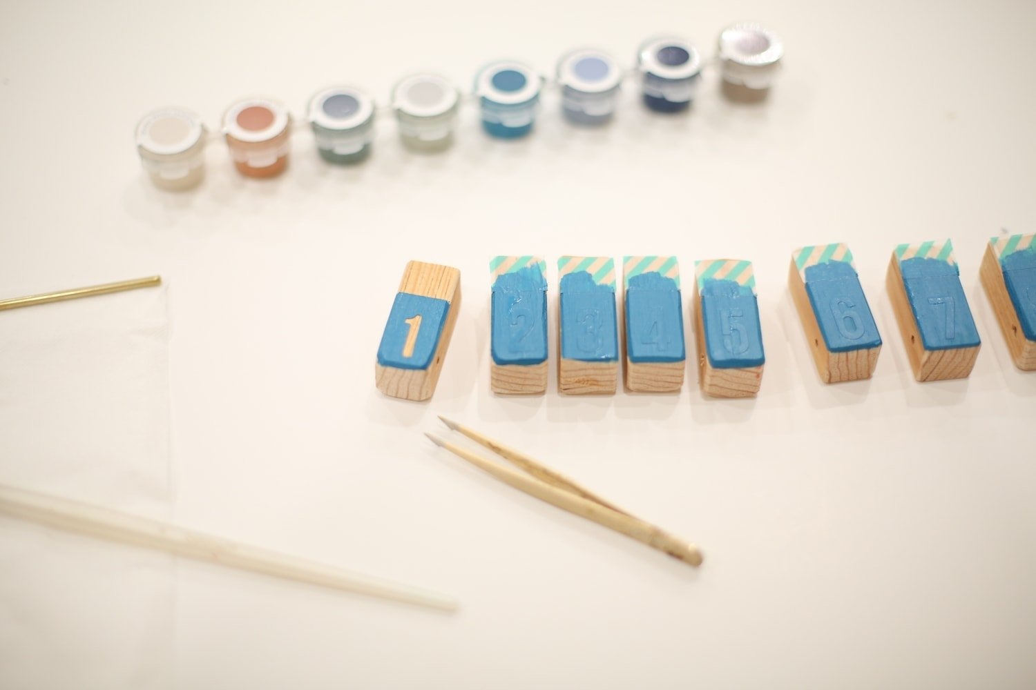 How to make a shut the box game