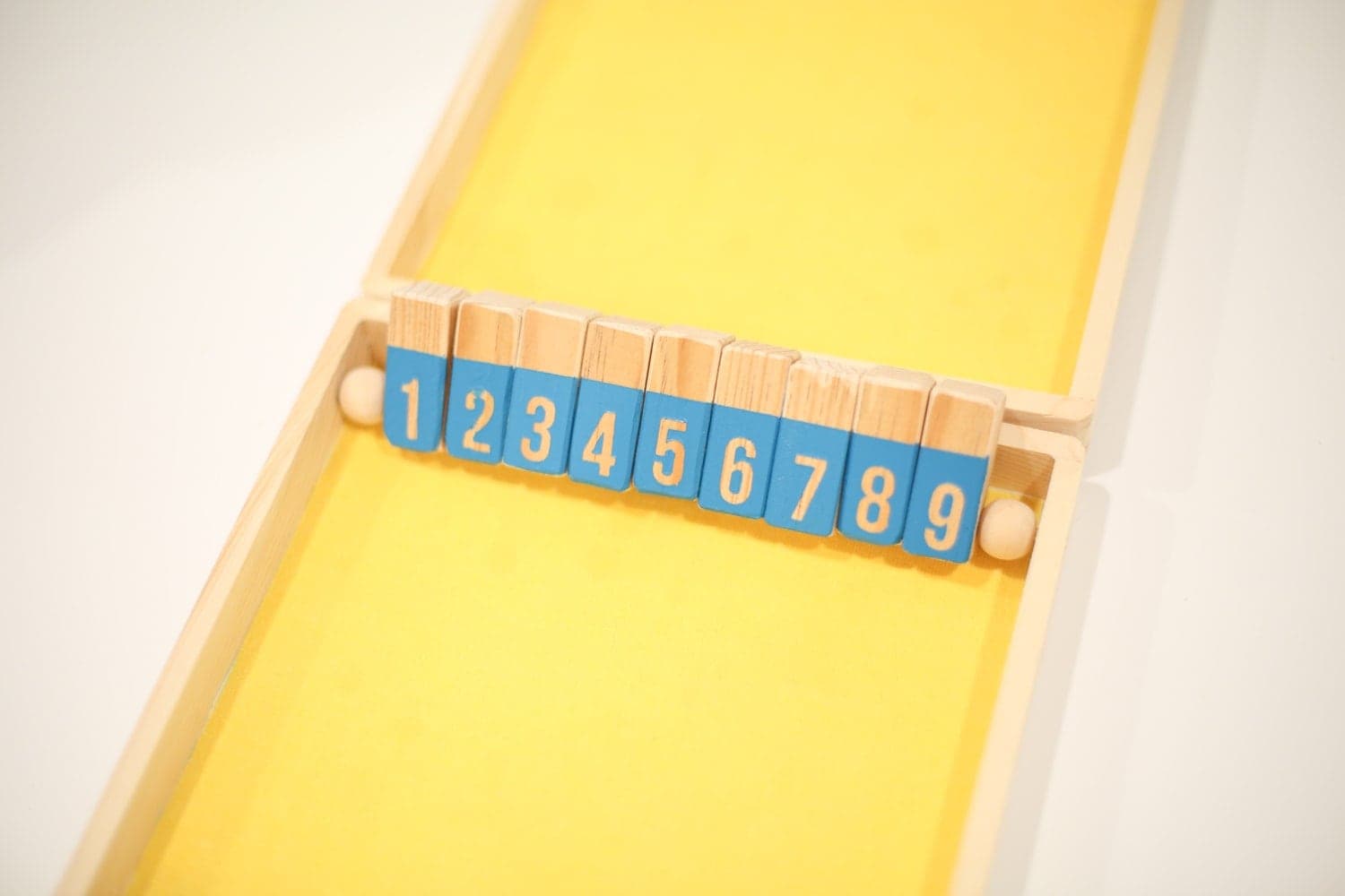How to make a shut the box game