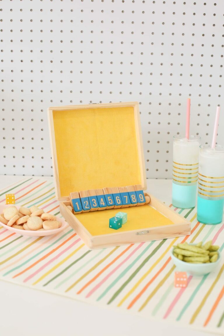 How to make a shut the box game