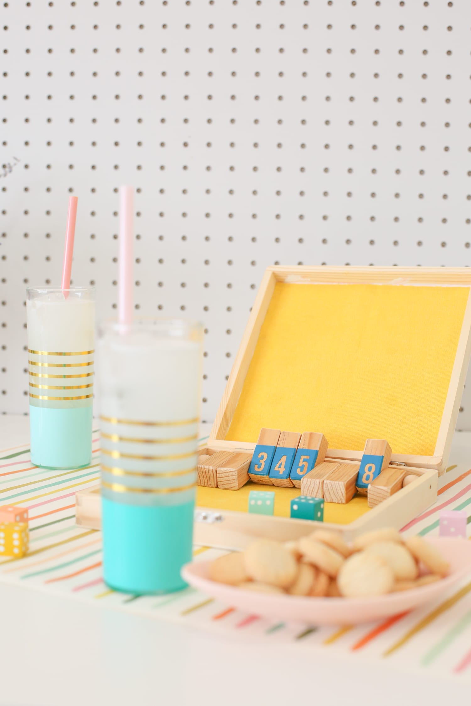 How to make a shut the box game