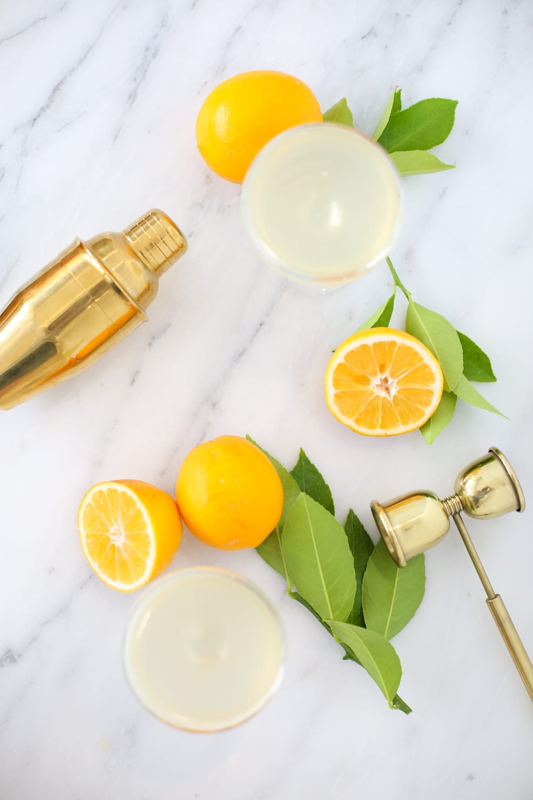 how to make a bee's knees cocktail