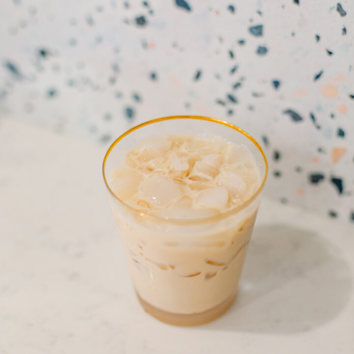 baileys white russian cocktail