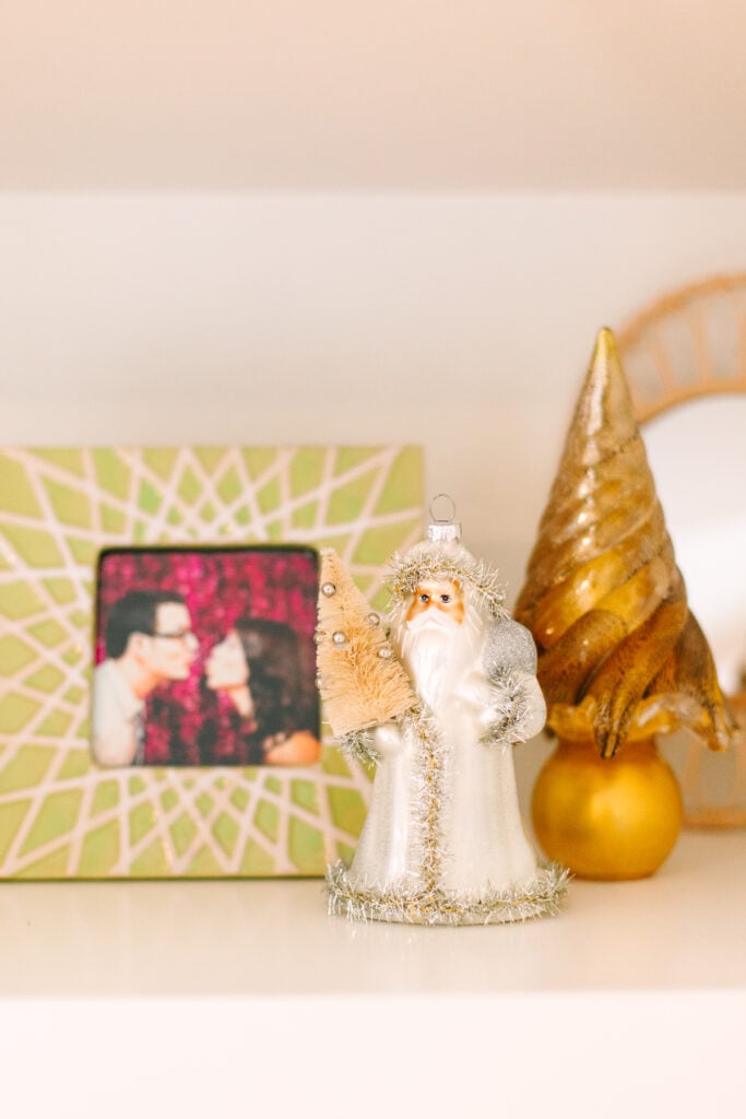 bedroom christmas decor
