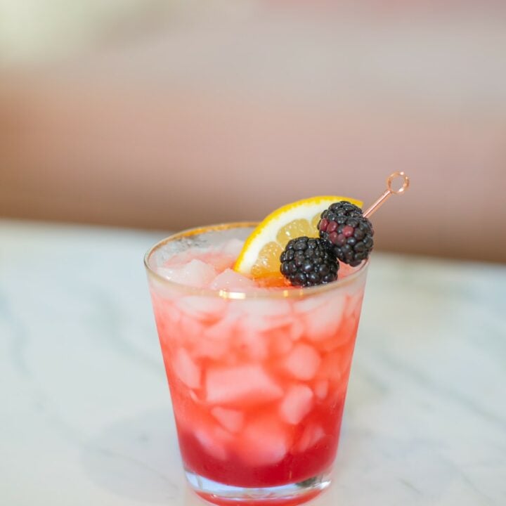 Blackberry bramble cocktail