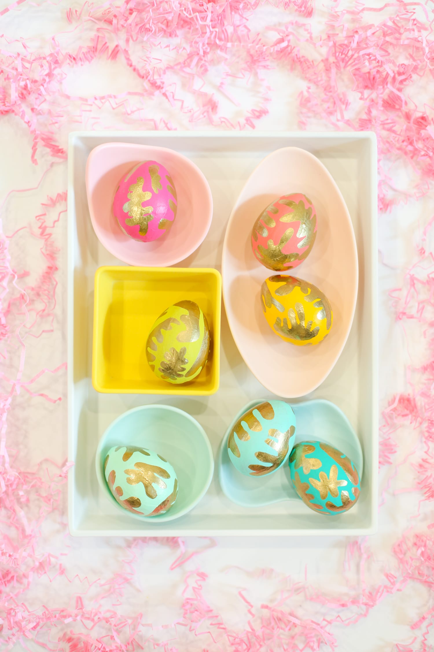How to make modern gold painted Easter eggs