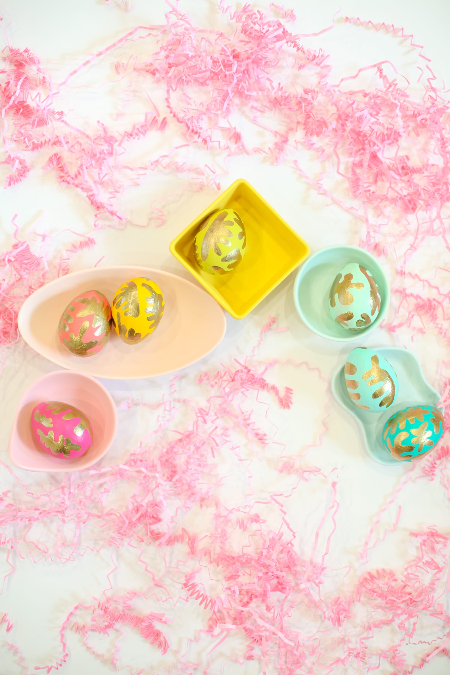 How to make modern gold painted Easter eggs