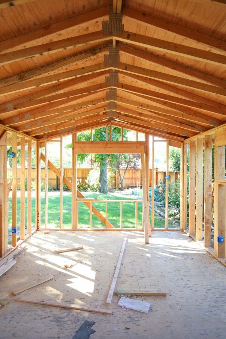 Renovation Update // Trusses and Tubs!