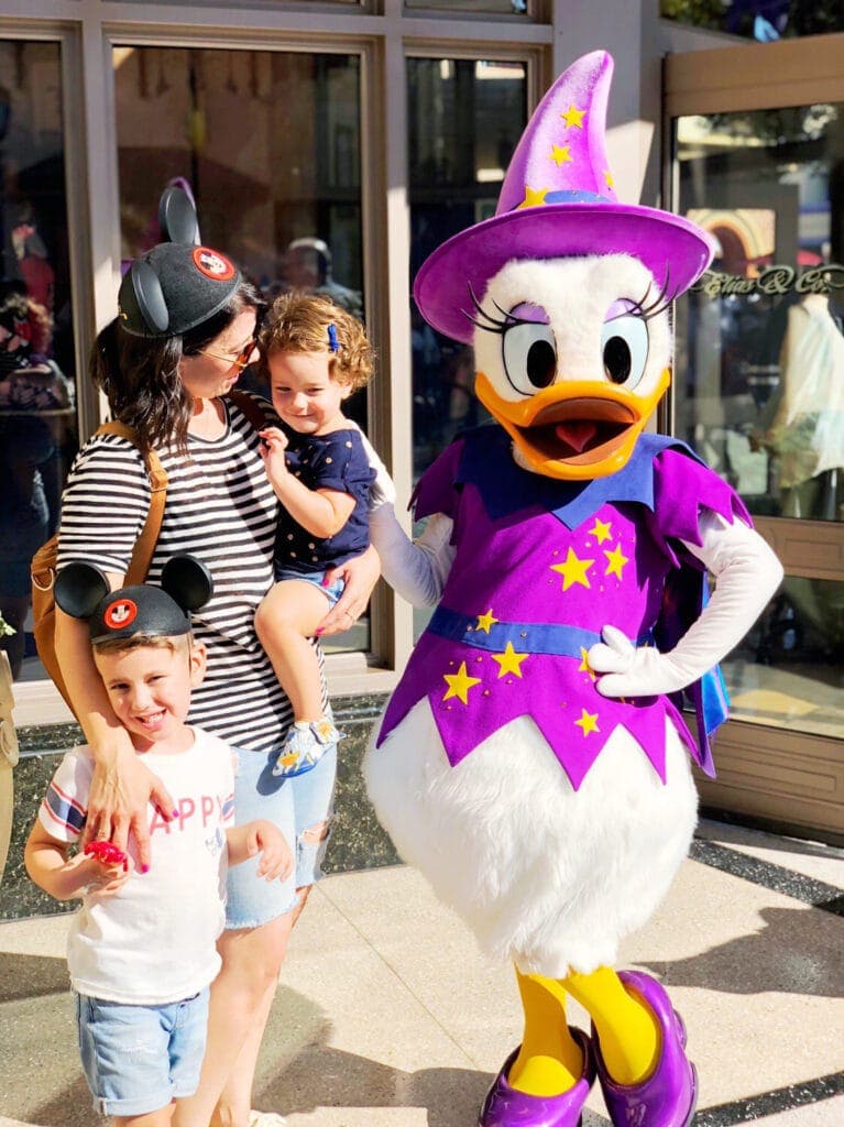 How to take awesome Disneyland family photos