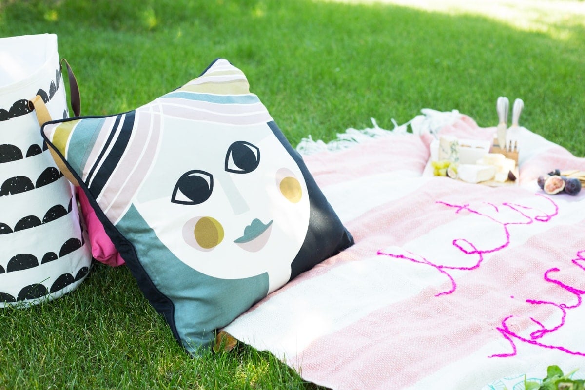 DIY Giant Embroidery Picnic Blanket
