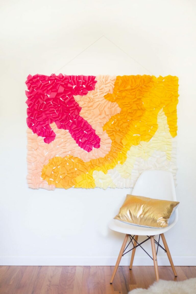 DIY Ombre Ruffled Crepe Paper Photo Backdrop