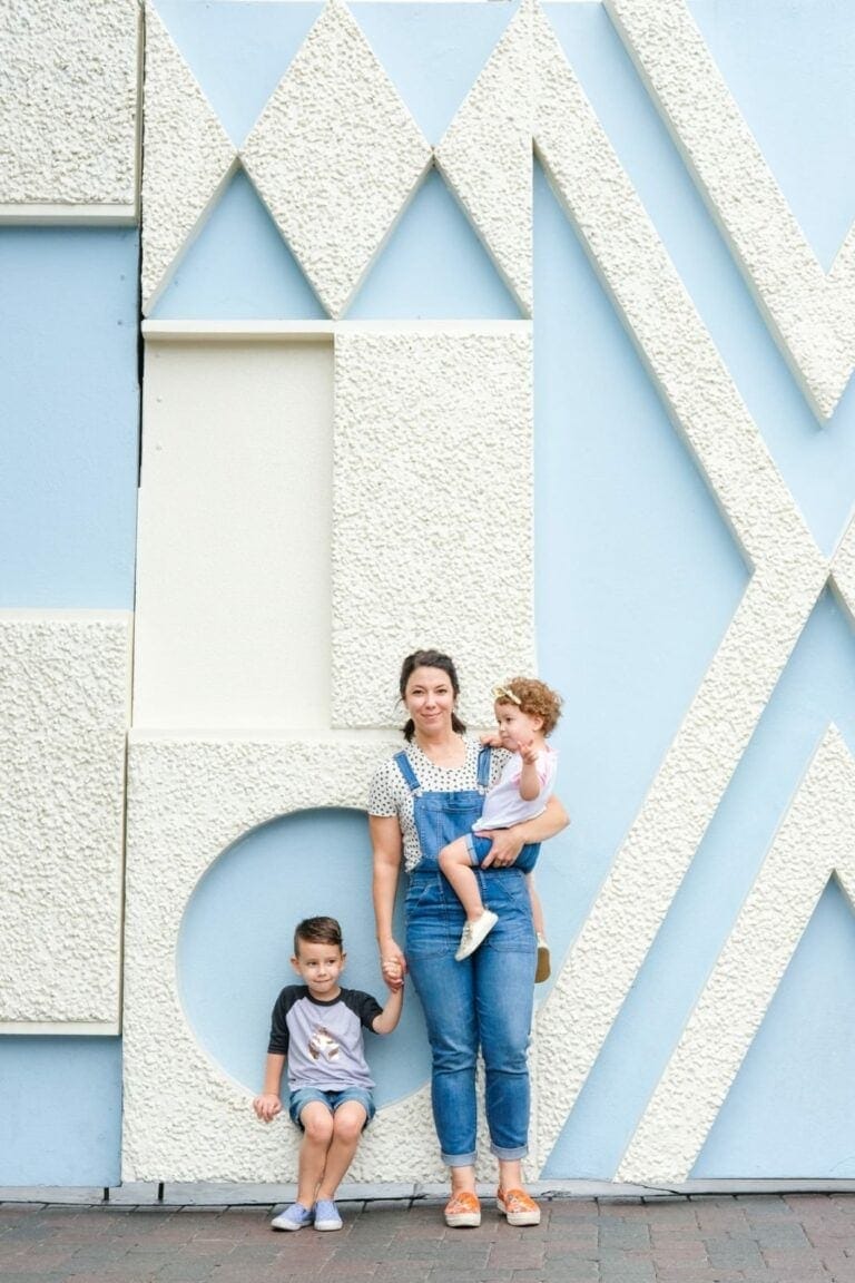 How to take awesome Disneyland family photos