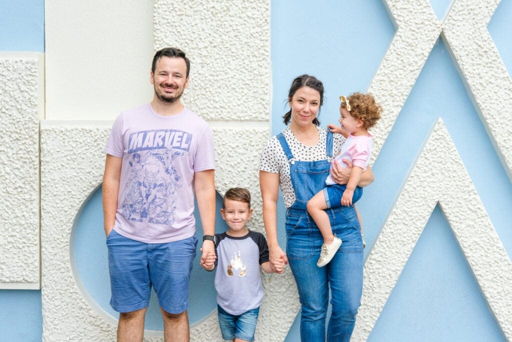 How to take awesome Disneyland family photos