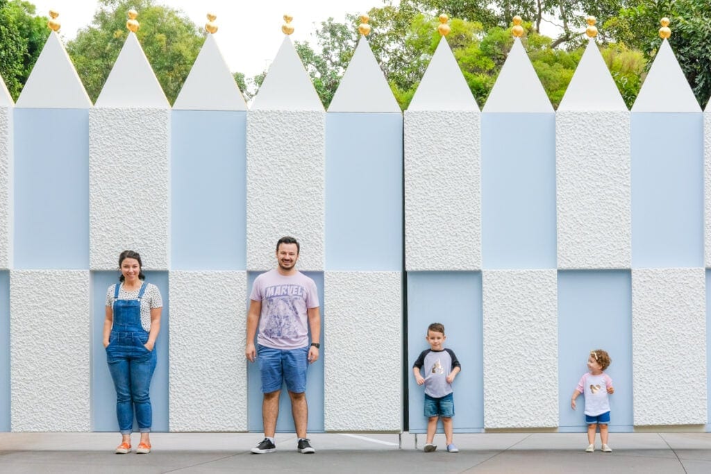 How to take awesome Disneyland family photos