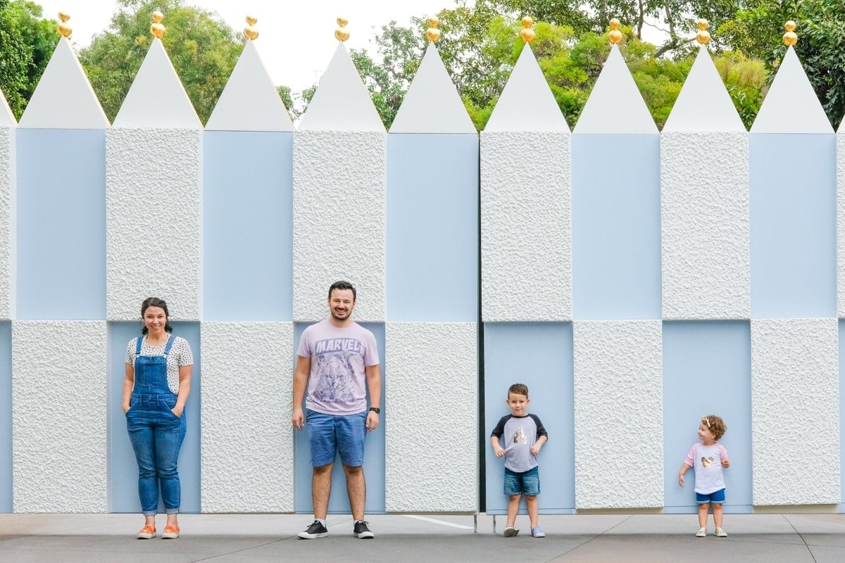 How to take awesome Disneyland family photos