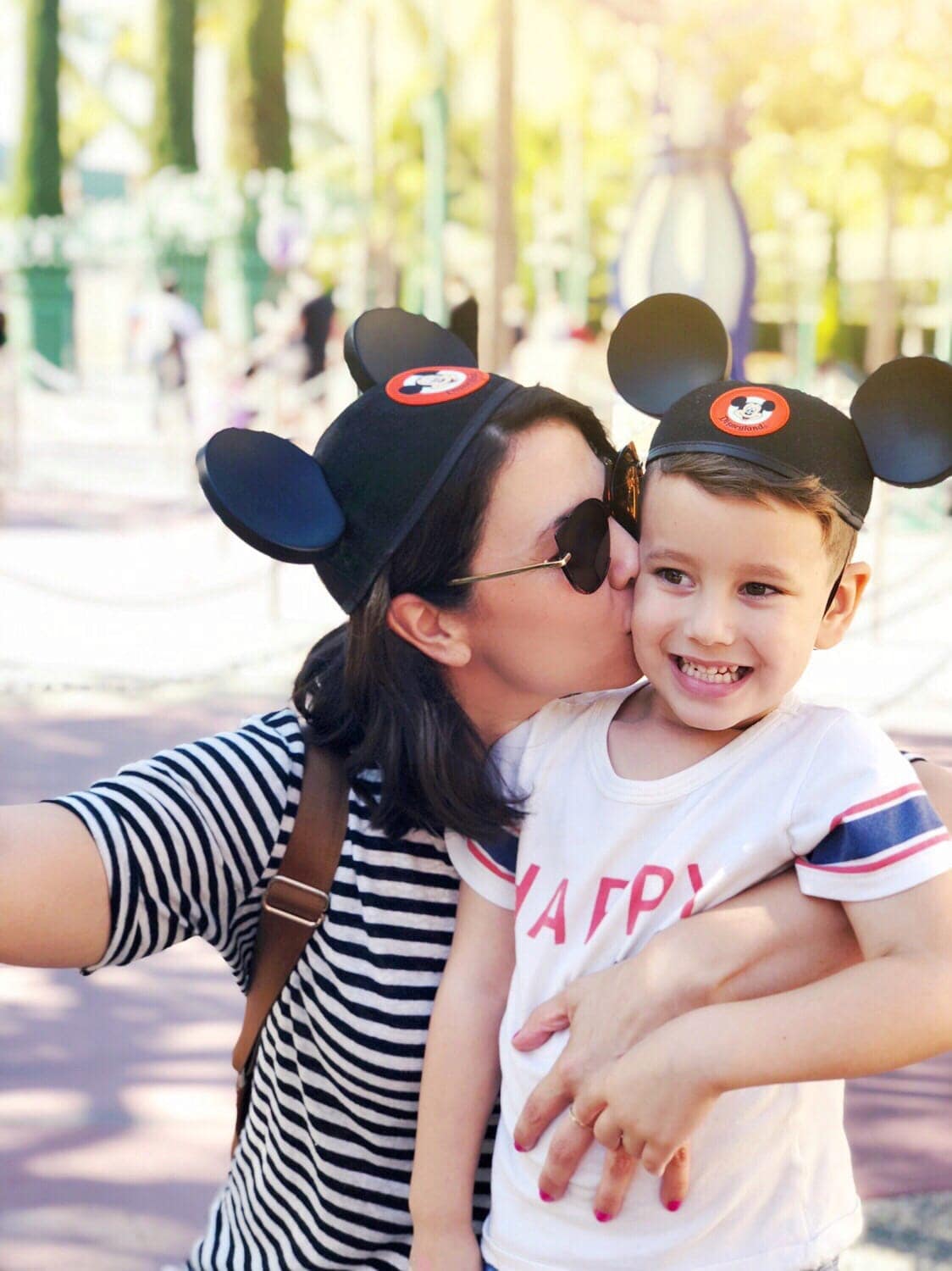How to take awesome Disneyland family photos
