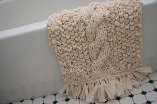diy rag knit bathmat