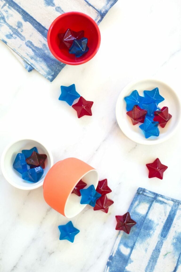How to Make Spiked Jello Stars for a Fourth of July Party!
