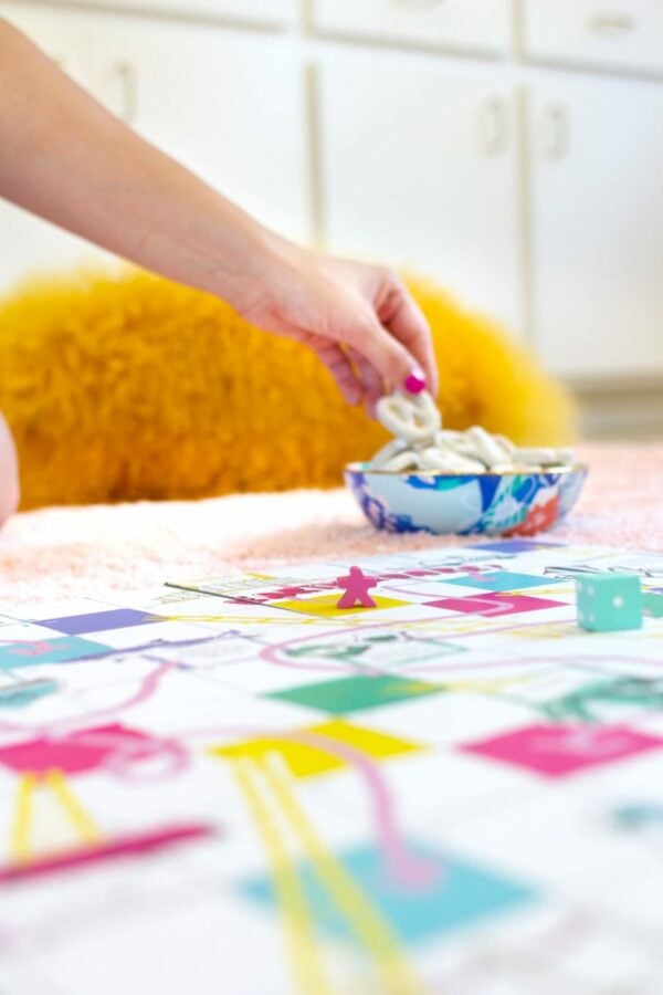 Download and print your own Los Angeles Chutes and Ladders Game