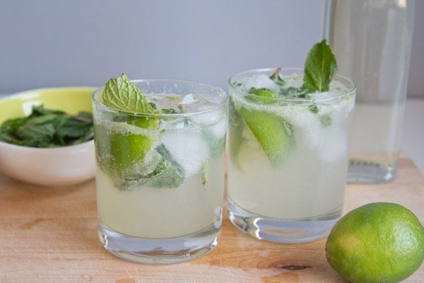 Bottoms Up // Mojitos with Homemade Simple Syrup