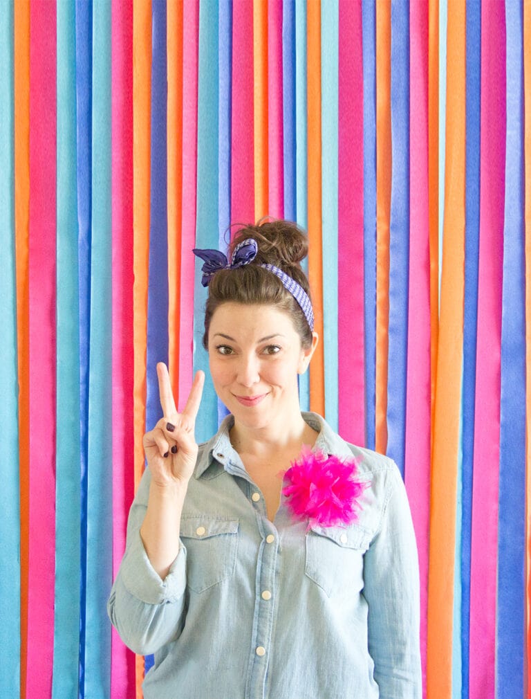 How to make a photo booth backdrop out of streamers